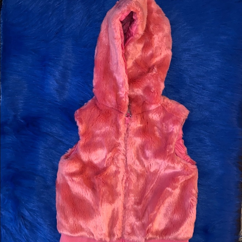 💥Sale!💥Gymboree faux fur pink vest